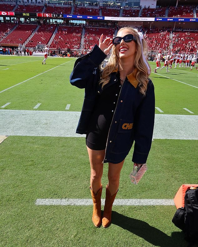 Brittany Mahomes showed off her baby bump while supporting her husband Patrick Mahomes on the sidelines this Sunday